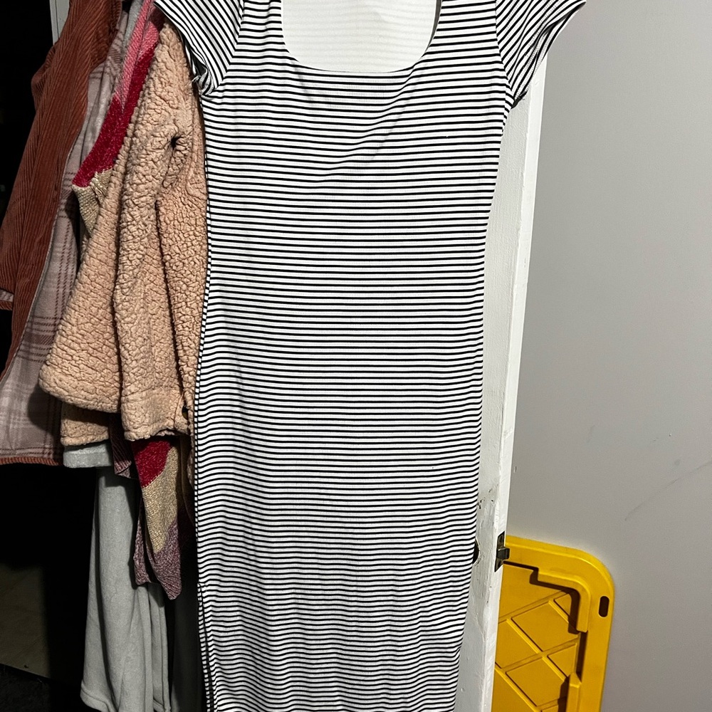 black & White Striped Scoop-Neck Midi Dress